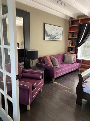 Téléviseur, bureau