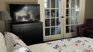 Desk, iron/ironing board, free WiFi, bed sheets