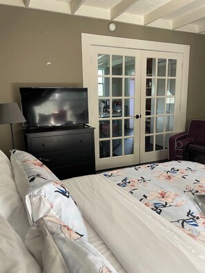 Desk, iron/ironing board, free WiFi, bed sheets