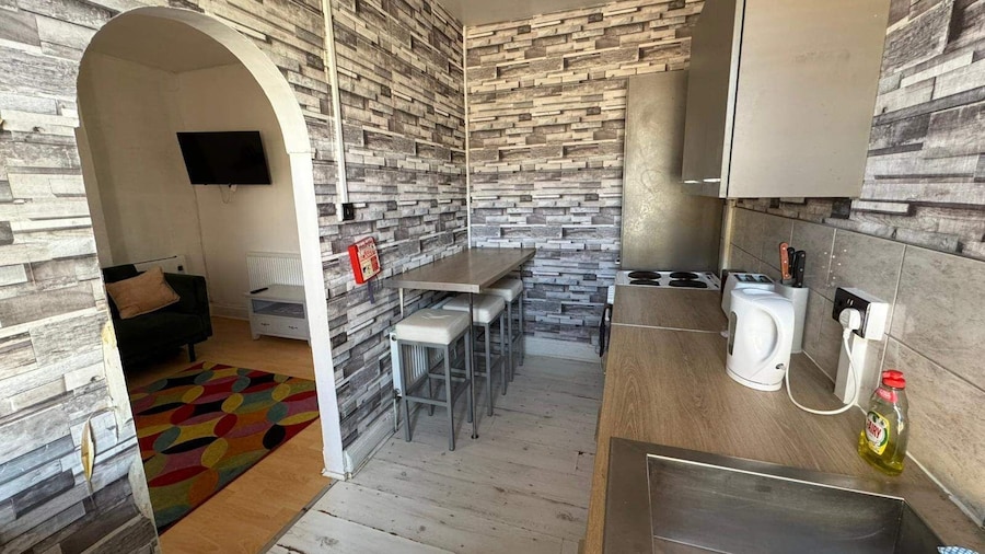 Newport Cozy Apartment Retreat