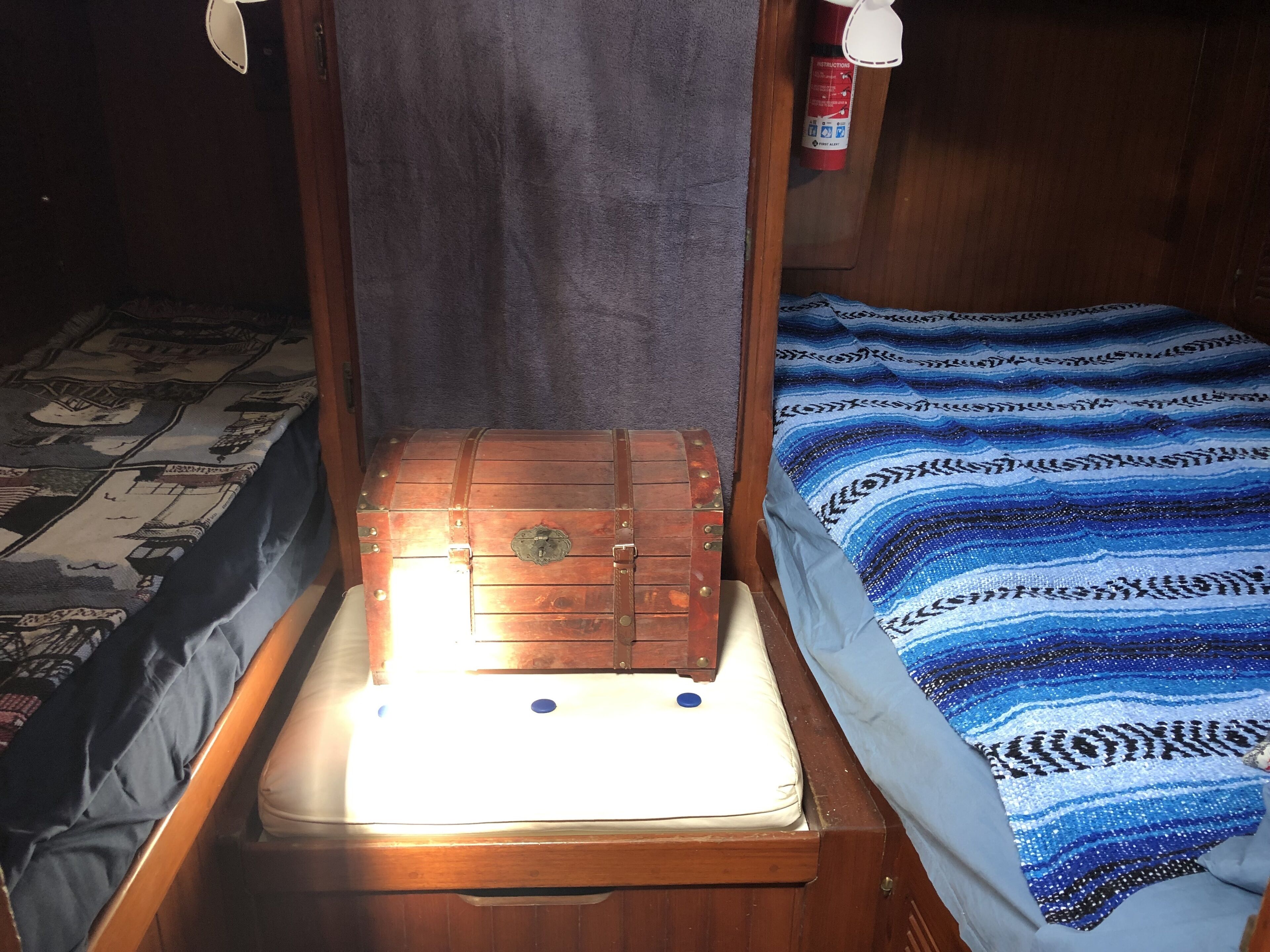 2 間睡房、房內夾萬、書桌、免費 Wi-Fi