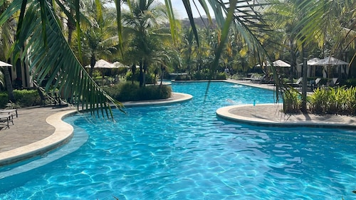Pacifico Luxury 3B/2B condo, 10 minutes walk to the beach