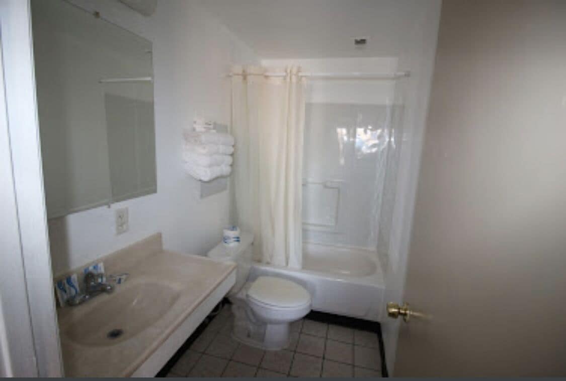 Economy Single Room, 1 Bedroom | Bathroom