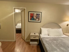 Habitación económica con 1 cama doble o 2 individuales, 2 camas de matrimonio | Wifi gratis