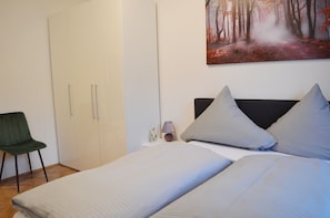 3 sovrum, strykjärn/strykbräda, gratis wi-fi och sängkläder