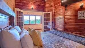 1 quarto, Wi-Fi de cortesia, roupa de cama