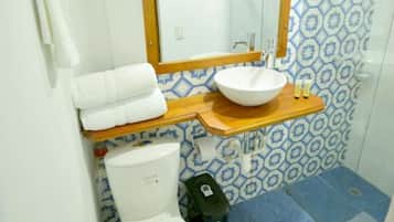 Quarto básico | Banheiro | Chuveiro, chuveiro com efeito de chuva