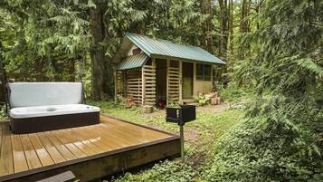 House, 2 Bedrooms | Spa