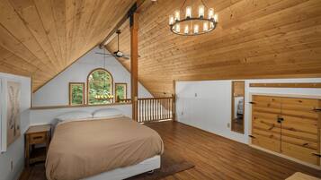 House, 2 Bedrooms | 2 bedrooms, laptop workspace, iron/ironing board, bed sheets