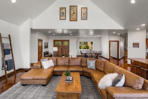 TV, fireplace, table tennis