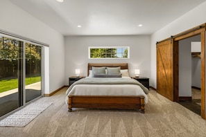 5 bedrooms, iron/ironing board, free WiFi, bed sheets