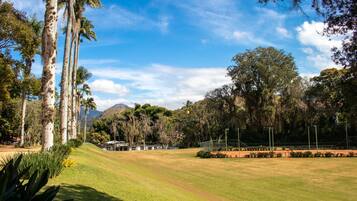Pemandangan lapangan golf