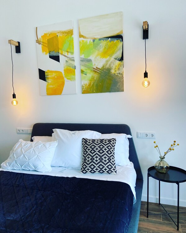Standard Double Room | Minibar, individually decorated, individually furnished, free WiFi