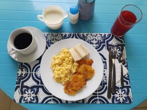 Tägliches kontinentales Frühstück gegen Gebühr