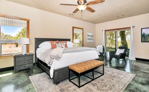 2 slaapkamers, een strijkplank/strijkijzer, gratis wifi, beddengoed