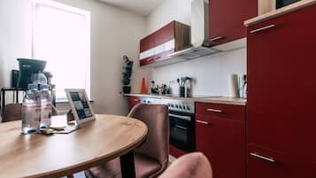 *Midtown* 2-Room Apartment with Kitchen | 私人廚房 | 電冰箱、微波爐、烤箱、爐台