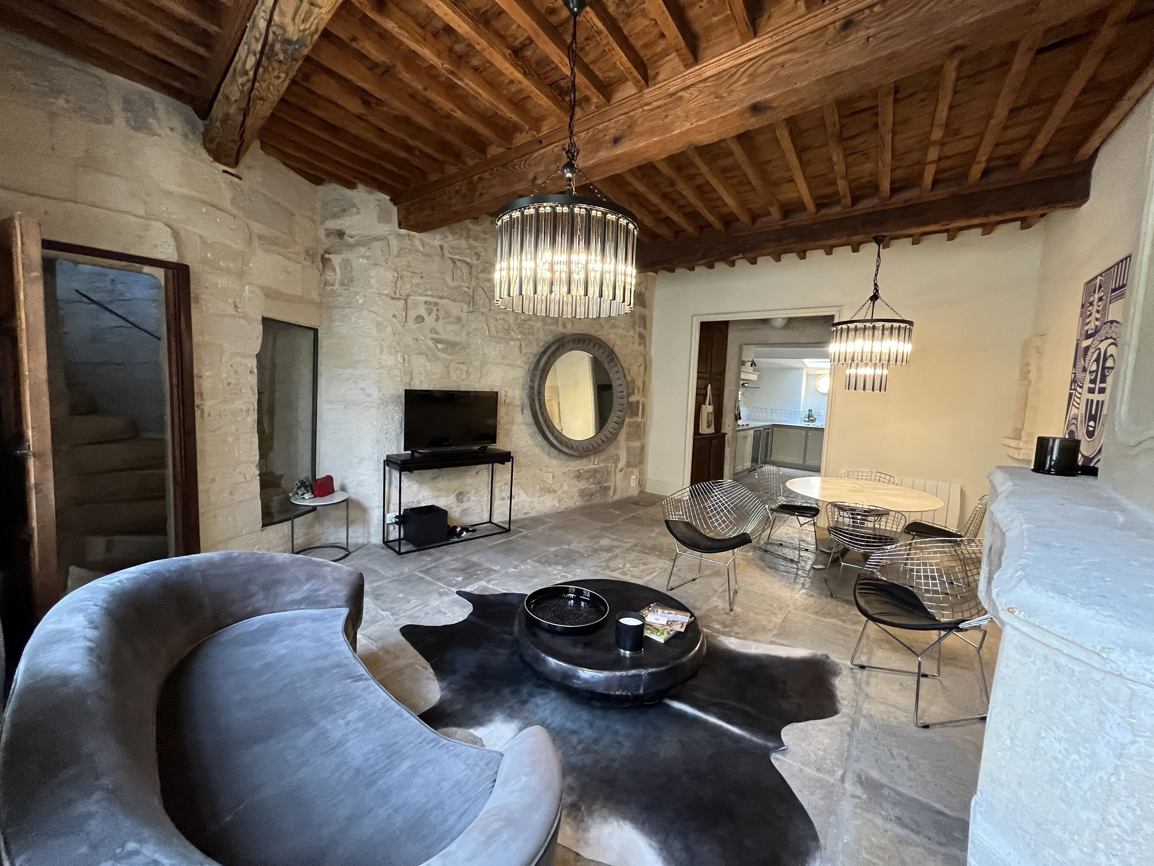 TV connectée, cheminée