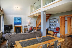 Fireplace, DVD player