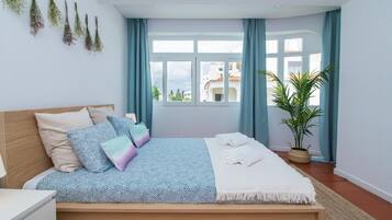 5 chambres, fer et planche Ă repasser, accĂšs Internet, draps fournis