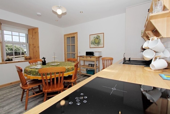 Cottage | Interior