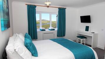 Cottage | 3 bedrooms, individually decorated, individually furnished, free WiFi