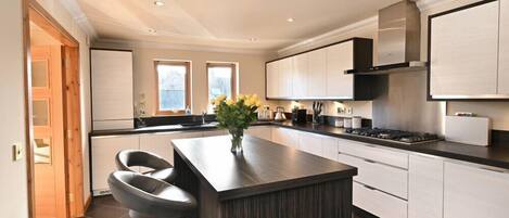 Cottage | Interior