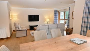 Cottage | Interior