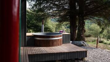Cottage | Property grounds