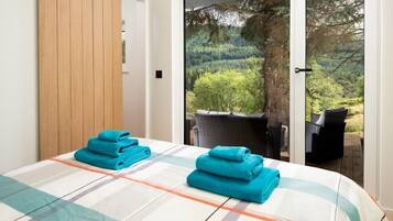 Cottage | 2 bedrooms, individually decorated, individually furnished, free WiFi