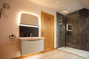 Douche, séchoir à cheveux
