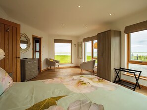 3 bedrooms, individually decorated, individually furnished, free WiFi - Gualan Sands (South Uist)