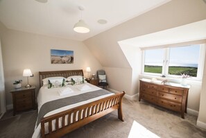 Cottage | 5 bedrooms, individually decorated, individually furnished, free WiFi