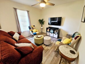 Smart-tv, streamingtjenester, stereoanlæg