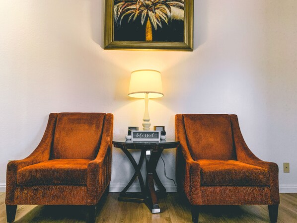 Interior - Cozy, Single Story house with High Speed Internet near Las Vegas BLVD (Las Vegas)