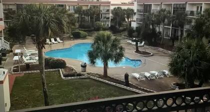 "Coastal Getaway for Relaxation and Fun-Biloxi Dunes Delight!"!"