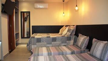 Traditional Loft | 1 bedroom, blackout drapes, iron/ironing board, free WiFi