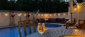 Coastal Home- Heated Saltwater Pool, Hot Tub, Outdoor Kitchen!