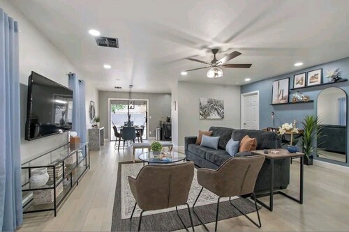 GORGEOUS OASIS! 3BR 2 BA Full House W/ Heated Pool