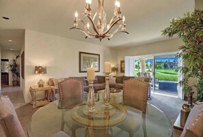Smart TV - Beautiful Desert Falls home right on the golf course (Palm Desert)