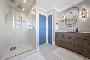 Bathtub