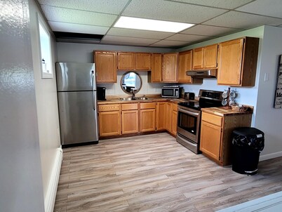 Perfectly Centered in Birch Harbor Village!     Unit 4