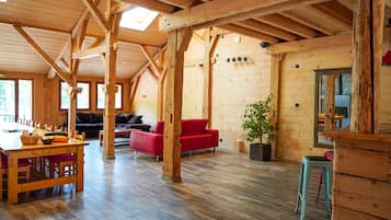 Télévision, table de tennis de table