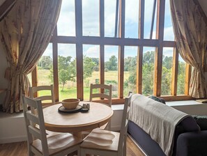 Land view from property - Kingfisher Barn (Abingdon)