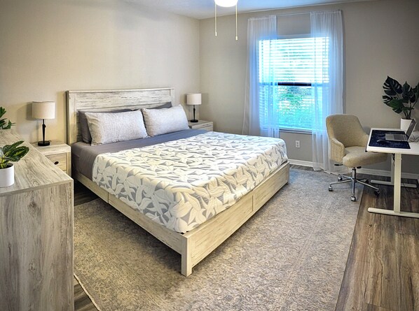 3 bedrooms, desk, iron/ironing board, free WiFi