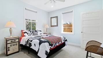 2 bedrooms, travel crib, free WiFi, bed sheets