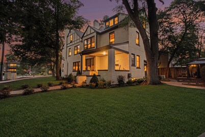 Hot Tub | Theater | Sauna | Deck | Fire Pit | Walk to Stadium/Downtown/Park
