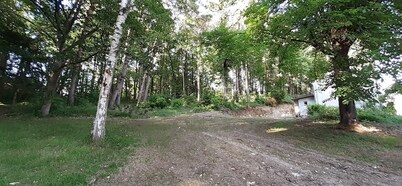 Gite in a quiet wooded setting