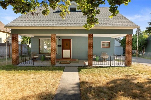 Summer Family Getaway: 3-Bedroom Gem Near Hip Strip and DT Missoula.