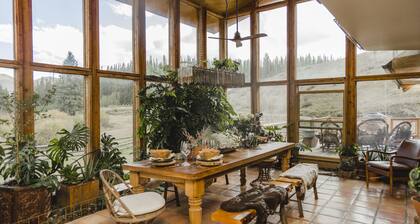 Luxury ranch cabin for 12, dog friendly with hot tub, private valley with creek!