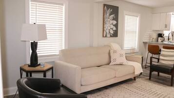 Téléviseur connecté, table de ping-pong